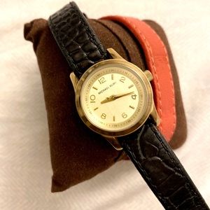 Pre-owned MICHAEL Kors women’s watch